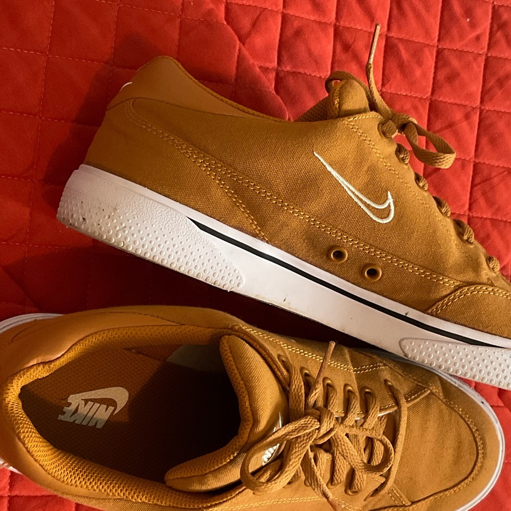 Nike Women’s Mustard Brown Low-Top Sneakers - Picture 5 of 6